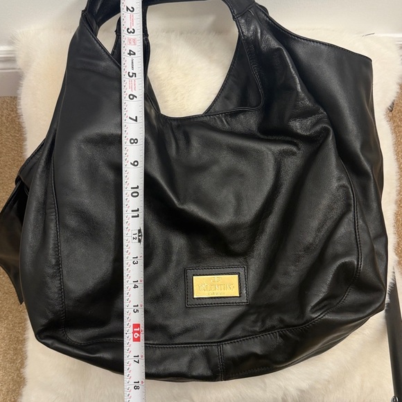 Authentic Vintage Valentino Black Leather Bow Bag - Picture 15 of 16